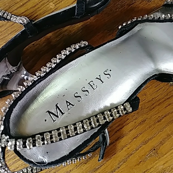 Masseys Heels - Picture 5 of 8